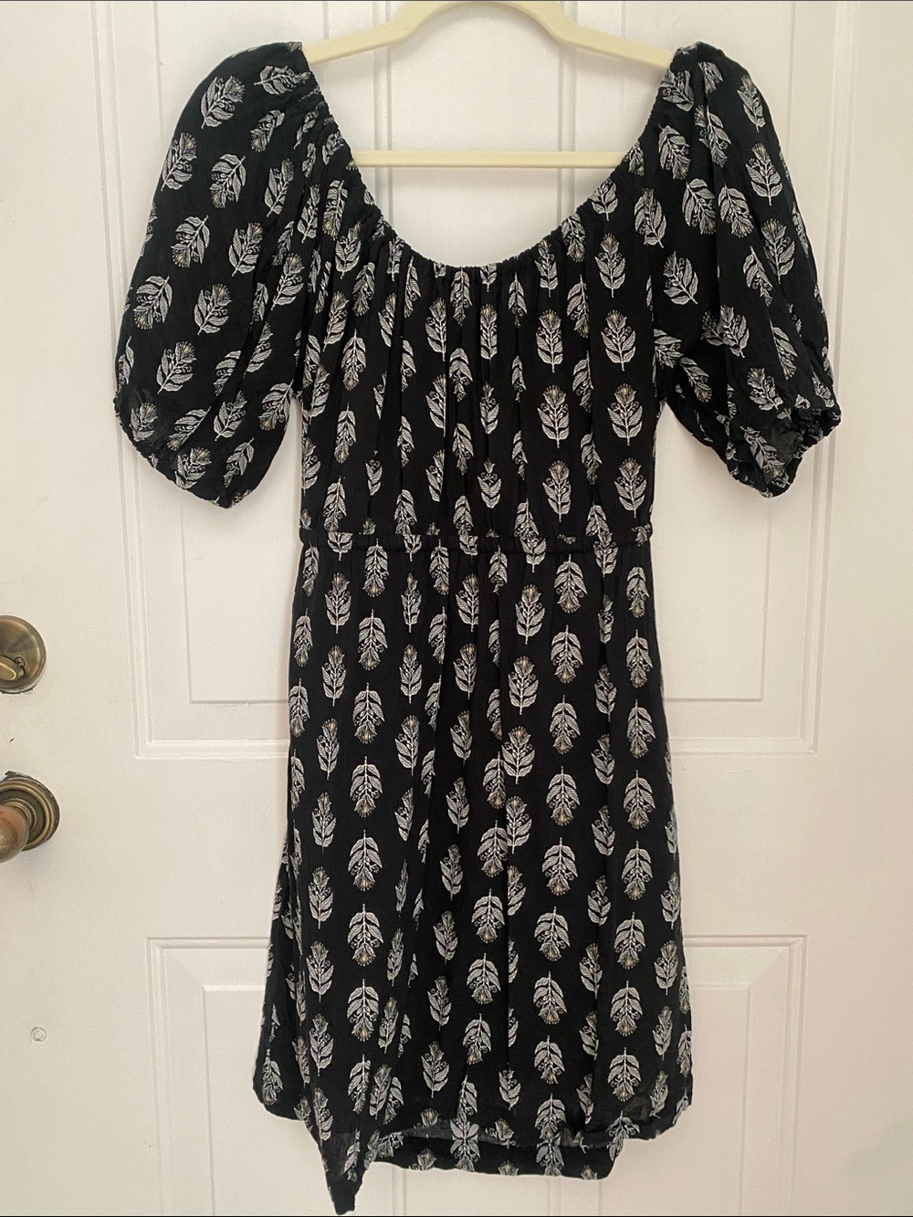 Old Navy Black Dress with Leaf Print, Puff Sleeves, and Tie Back